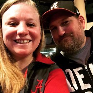 Meet your Posher, Lora